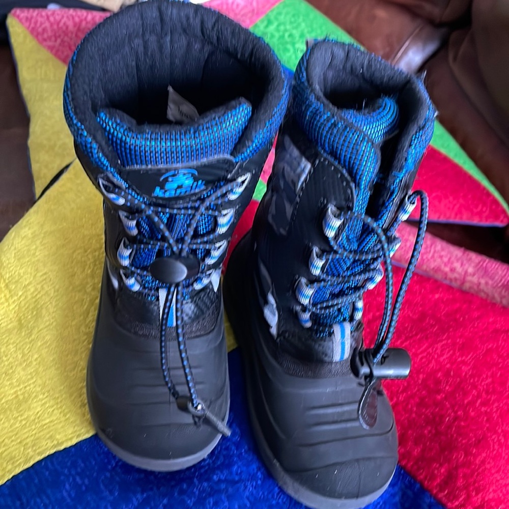 *Gently used* Kamik Snow Boots. Little Kids Size 9, Blue Camo
